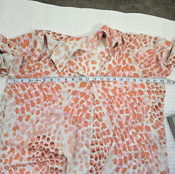 Cabi Go-To Top Women's Small Button Down Animal Print Orange Cream Lightweight - Picture 5 of 10
